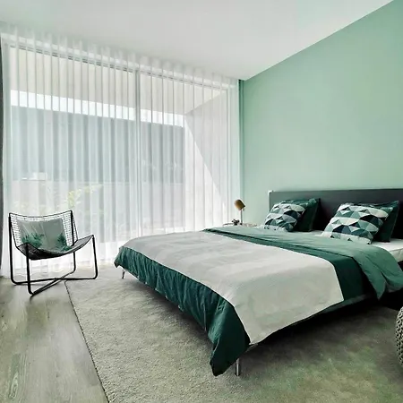 Mar & Luz, Porto, * Μιντέλο